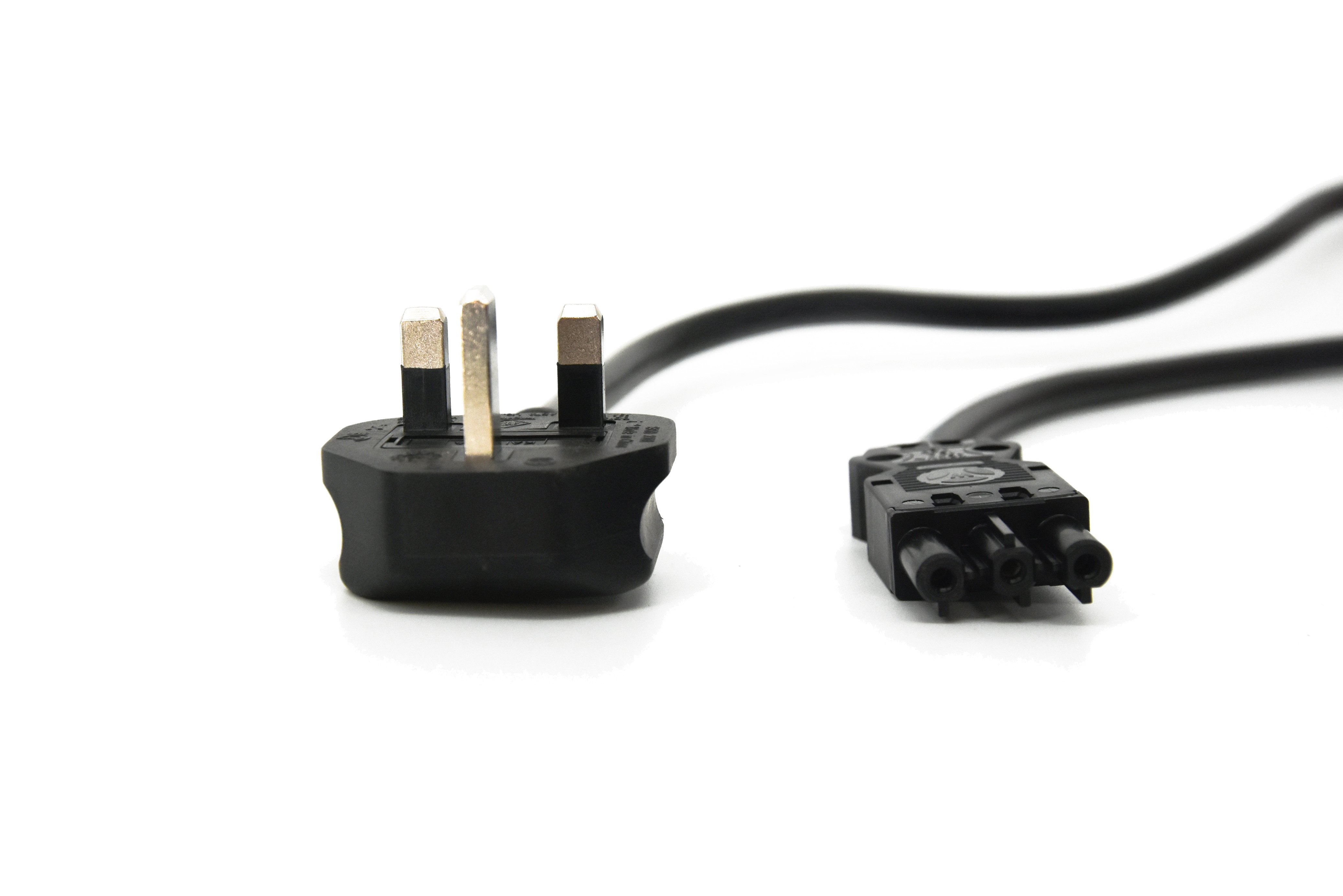 Câble GST18 femelle vers UK 2m - 113